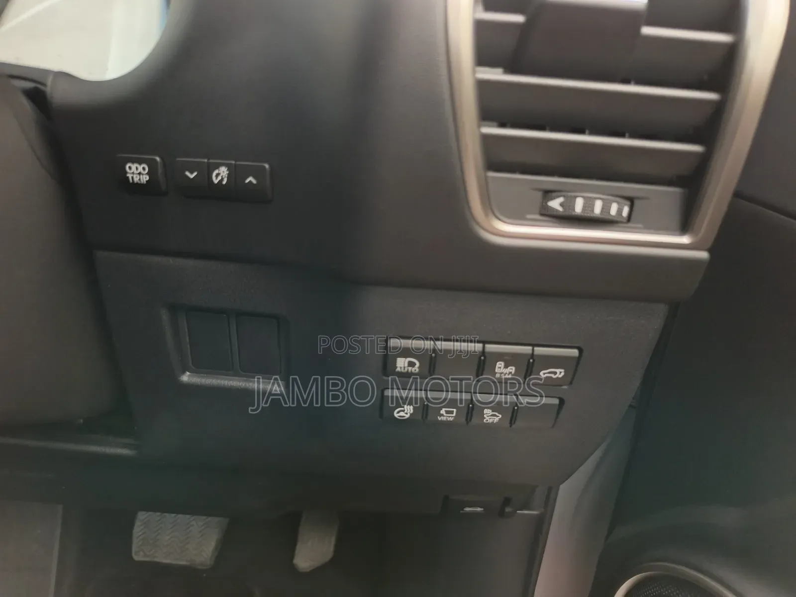 Lexus NX 300h 2019 Silver