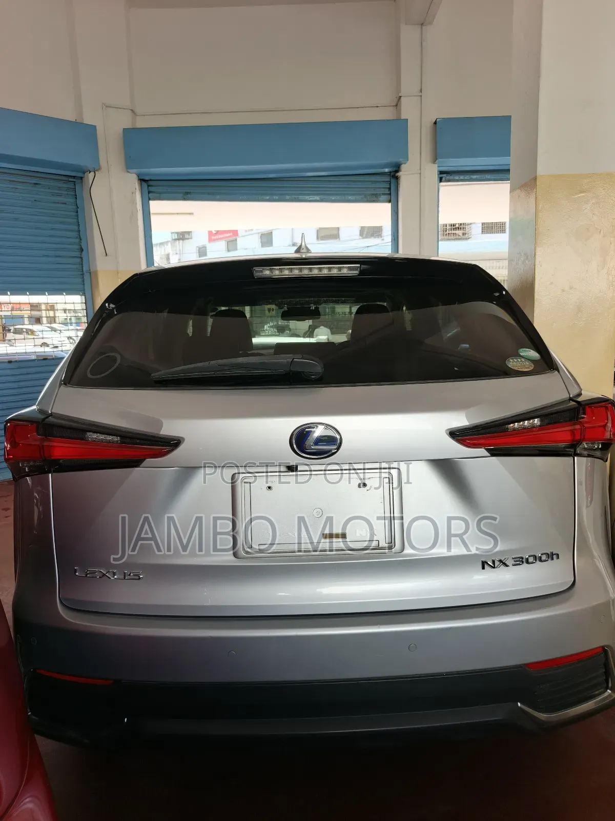 Lexus NX 300h 2019 Silver