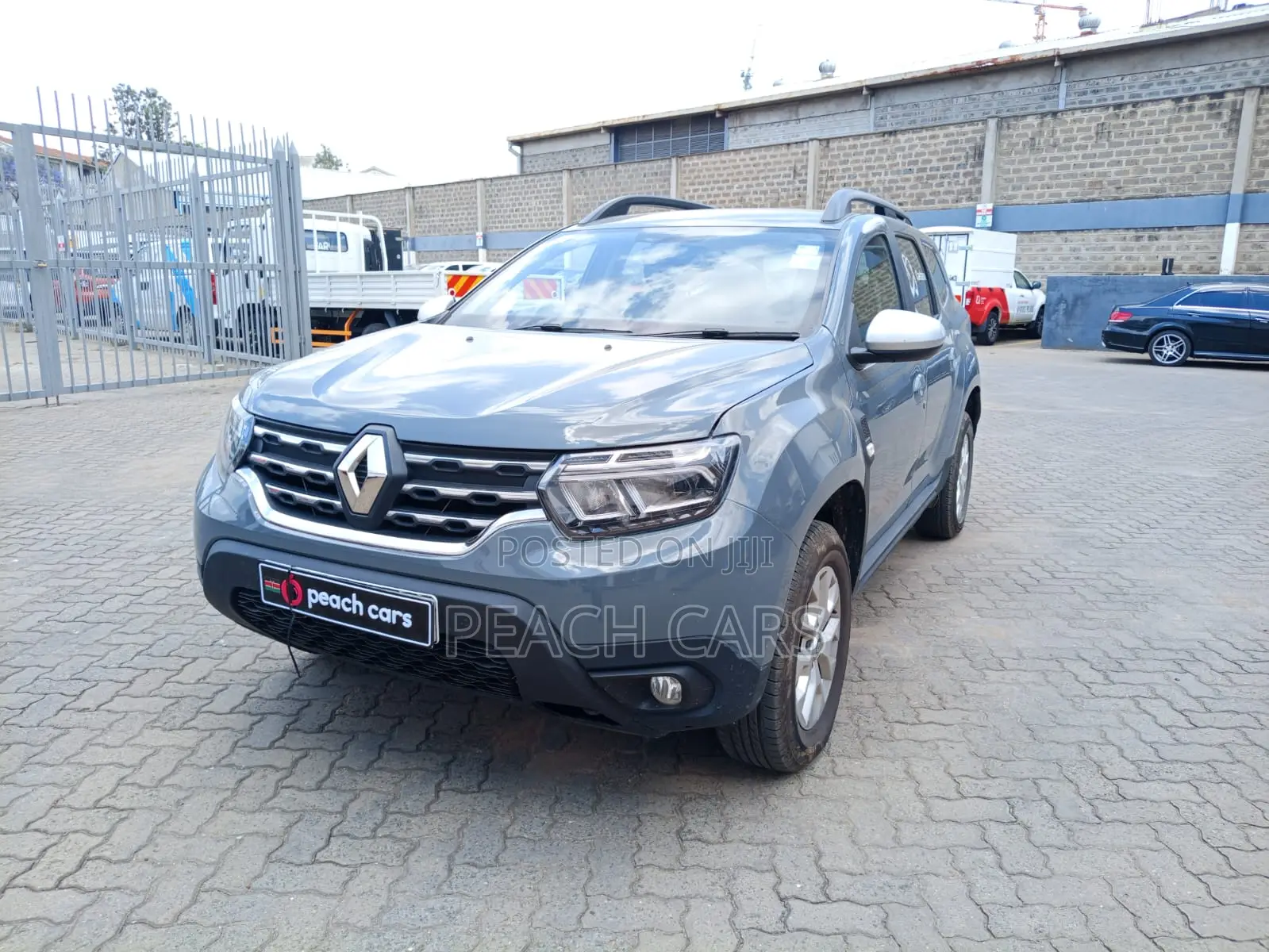 Renault Duster 2023 Gray