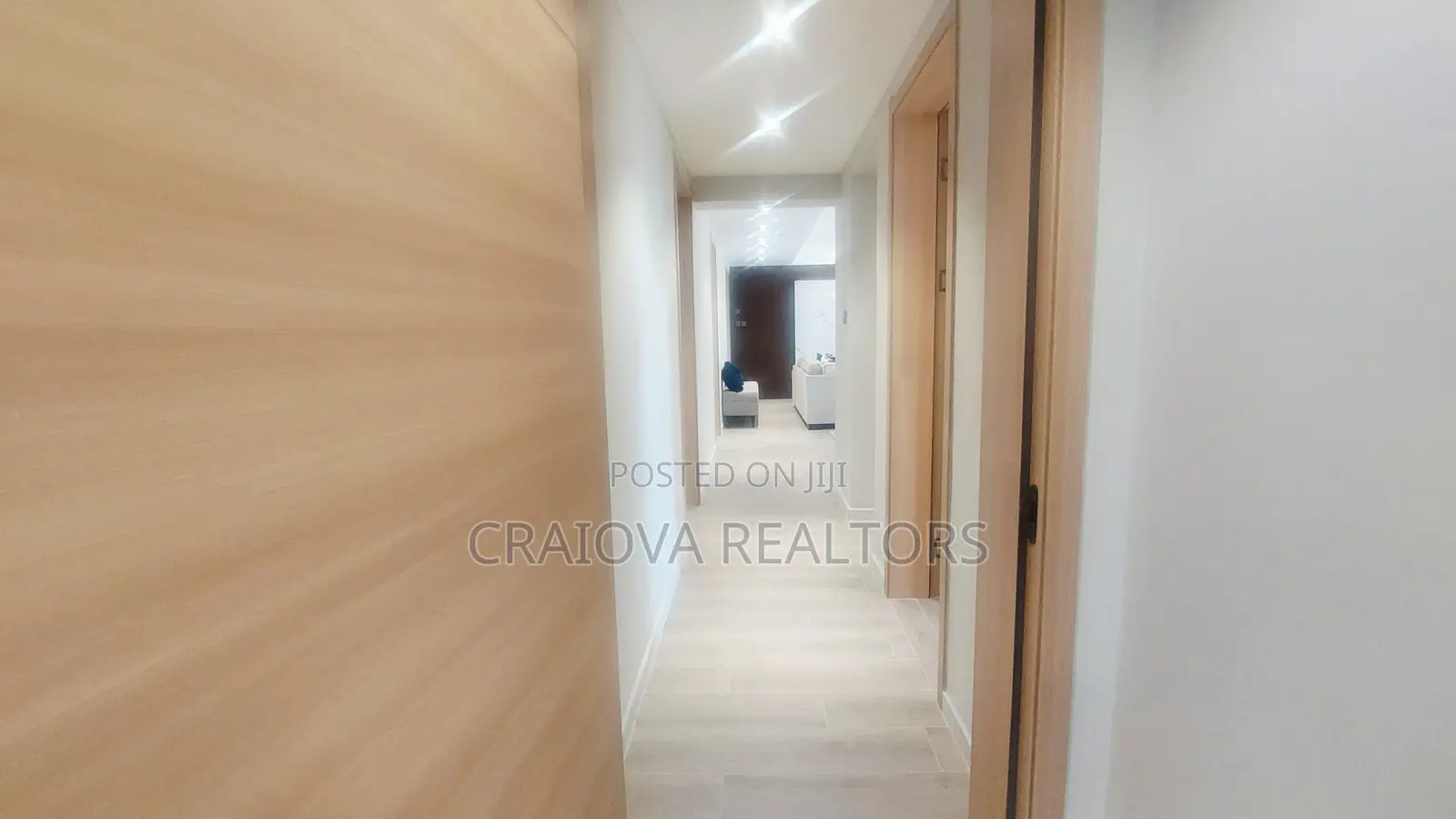 3bdrm Apartment in Gateway Mall Area for sale