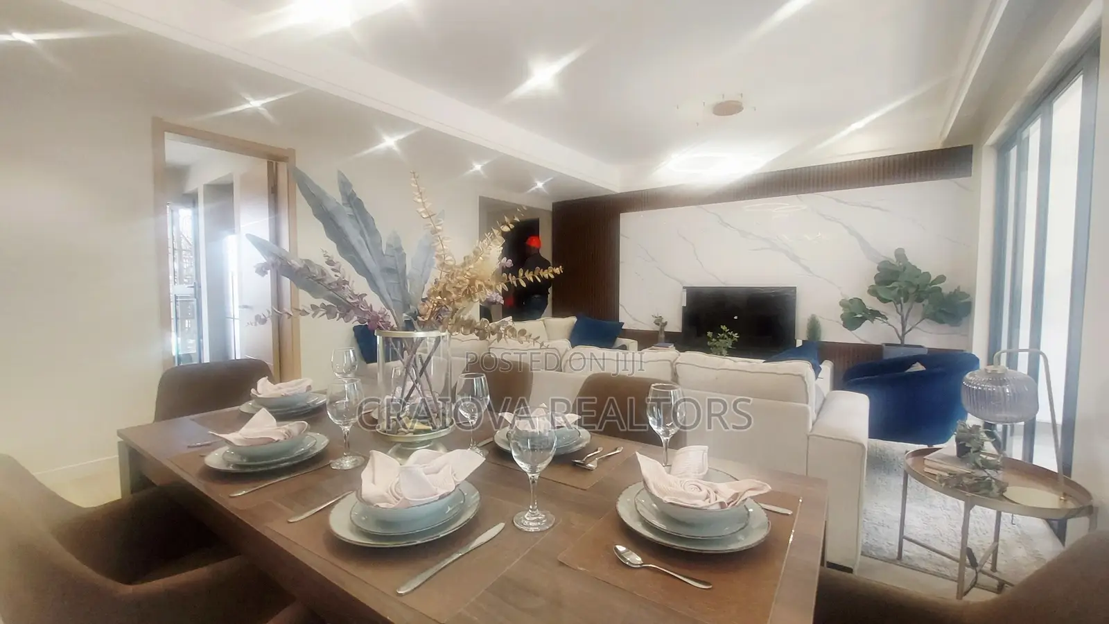 3bdrm Apartment in Gateway Mall Area for sale