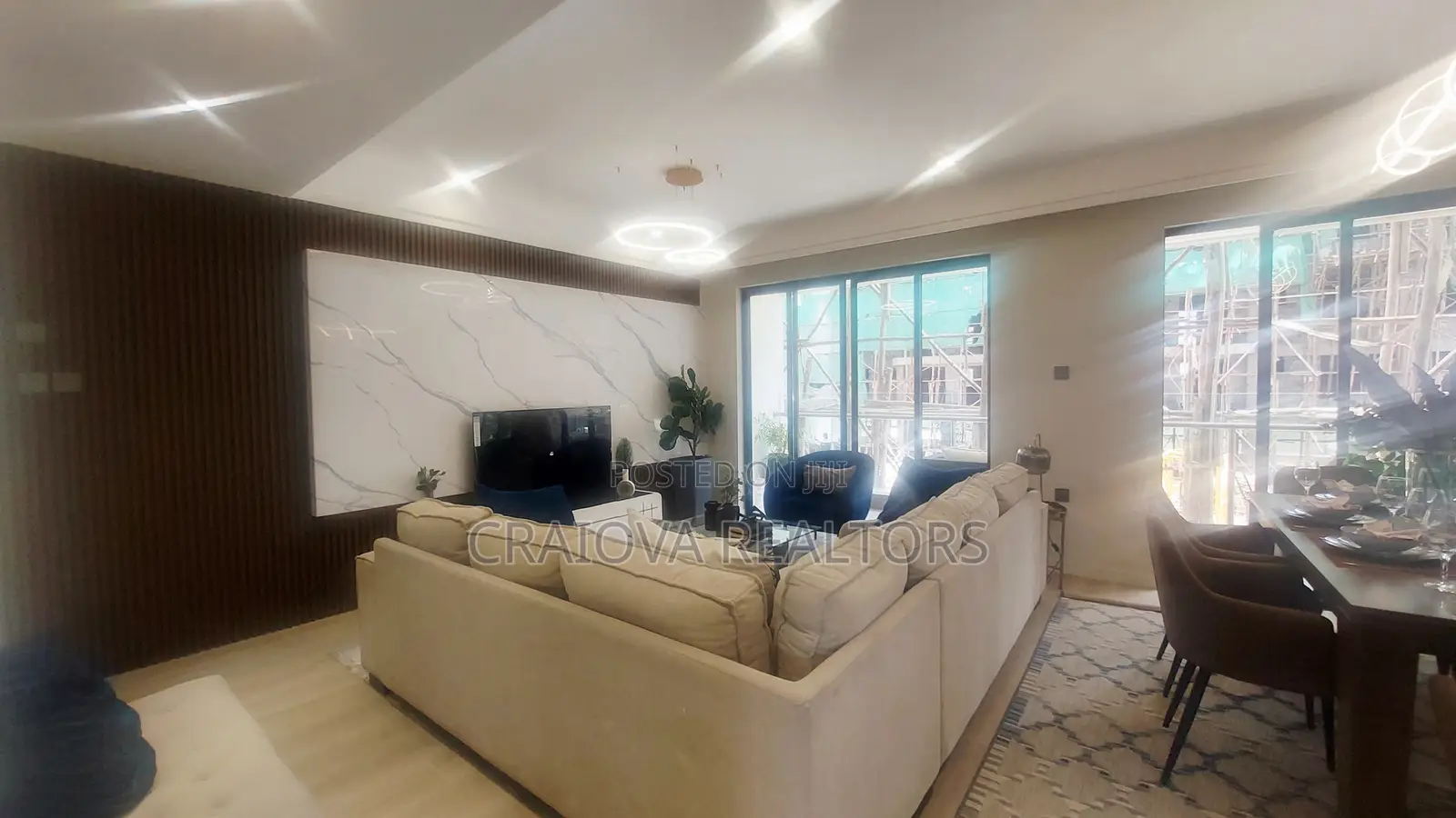 3bdrm Apartment in Gateway Mall Area for sale
