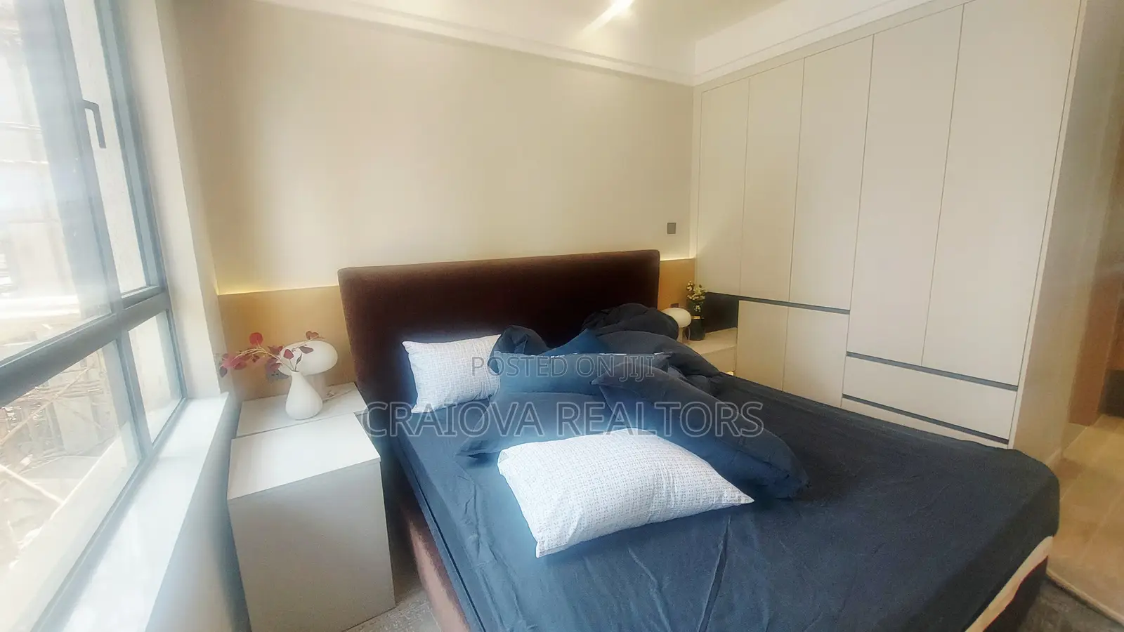 3bdrm Apartment in Gateway Mall Area for sale