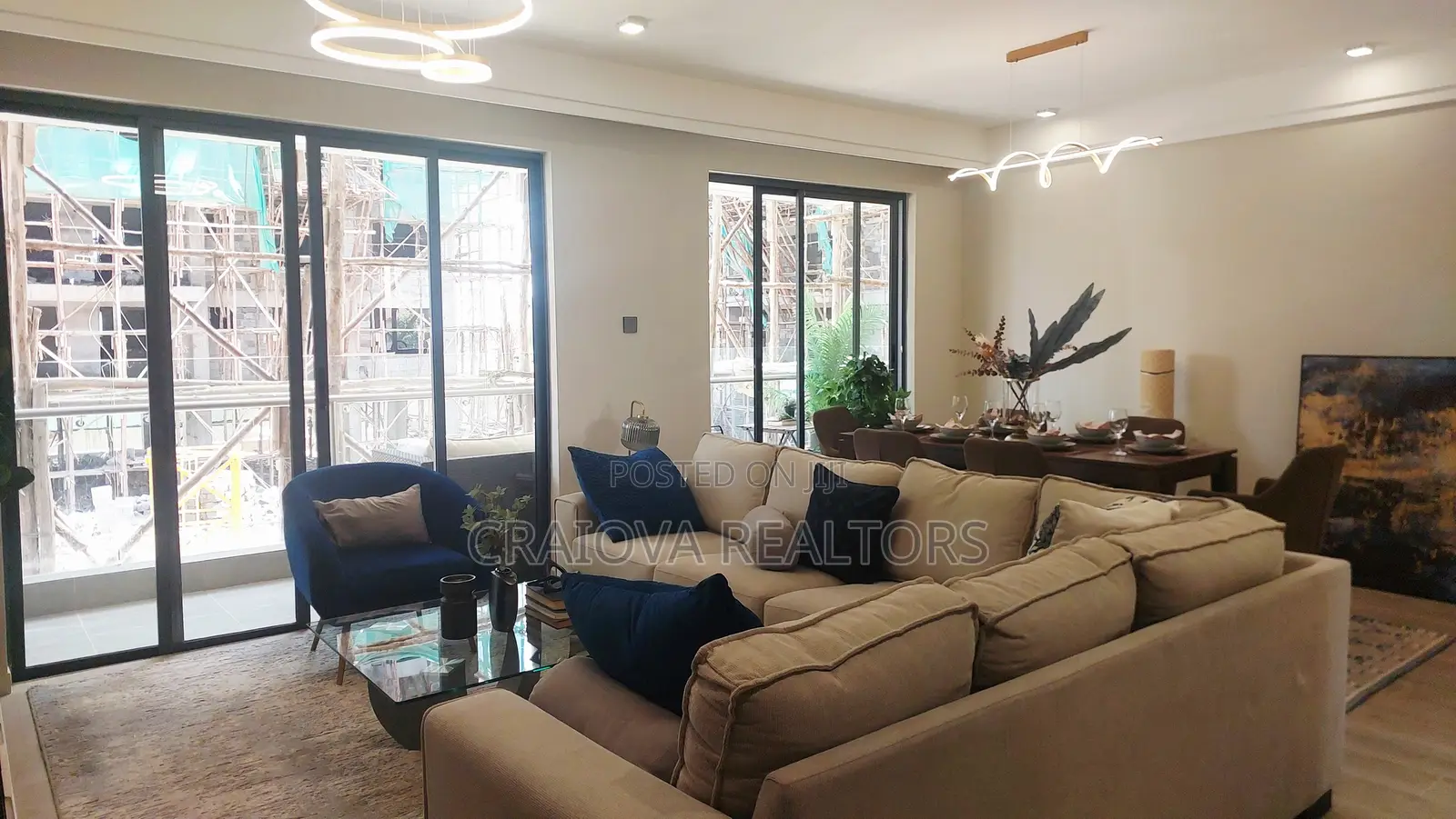 3bdrm Apartment in Gateway Mall Area for sale
