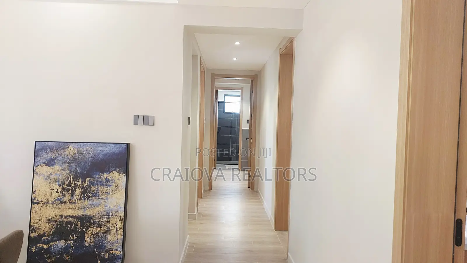 4bdrm Apartment in Gateway Mall Area for sale