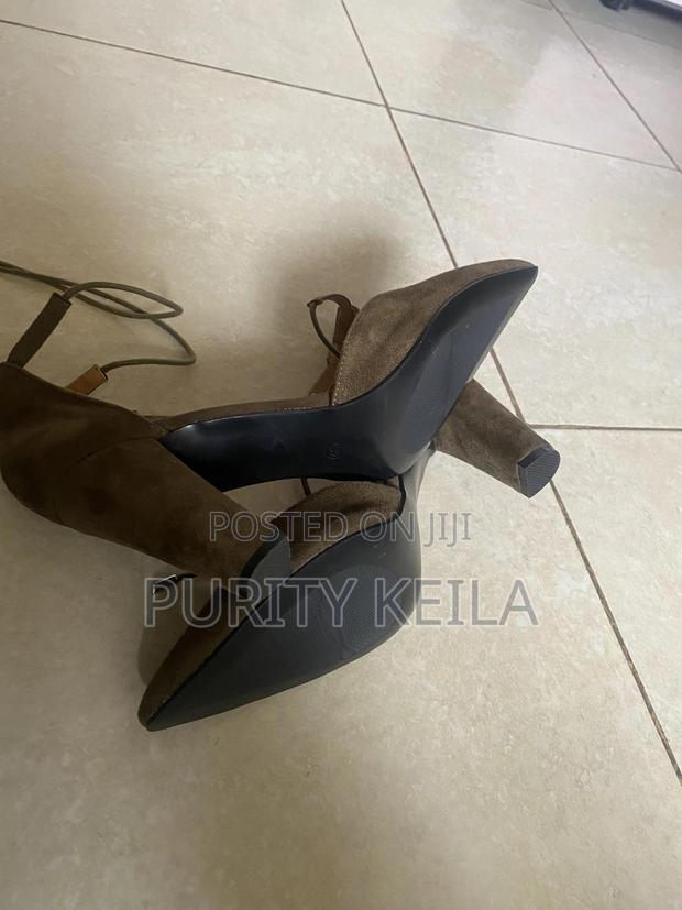 Ladies Shoes - thumbnail 4