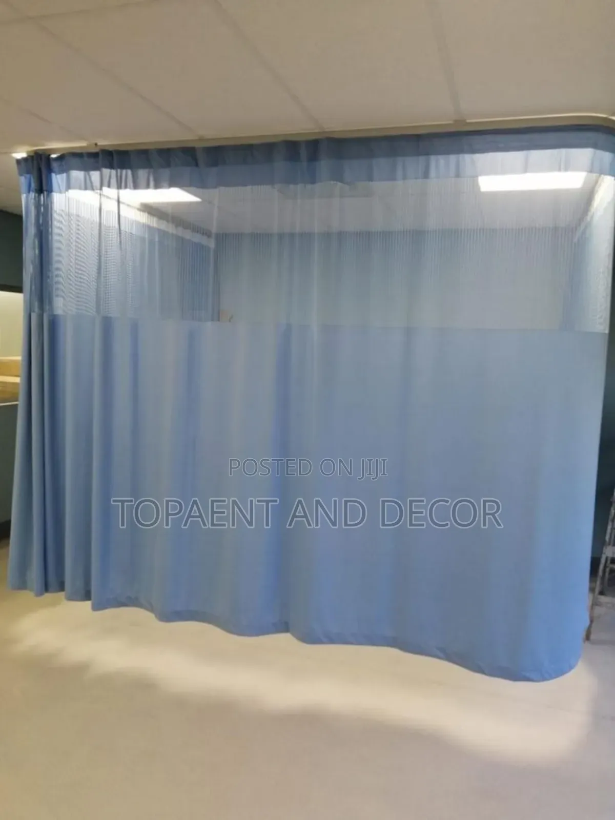 Reusable Privacy Curtains for Medical Centres