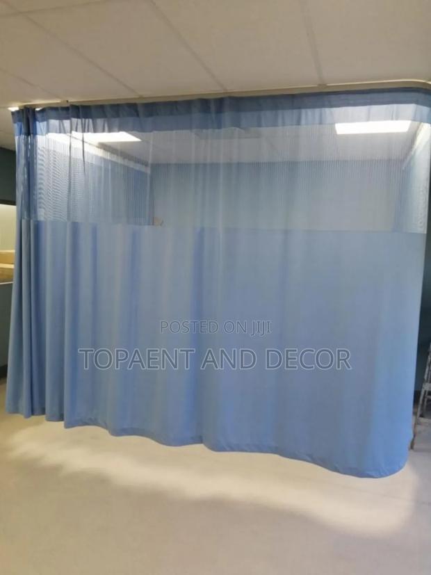 Reusable Privacy Curtains for Medical Centres