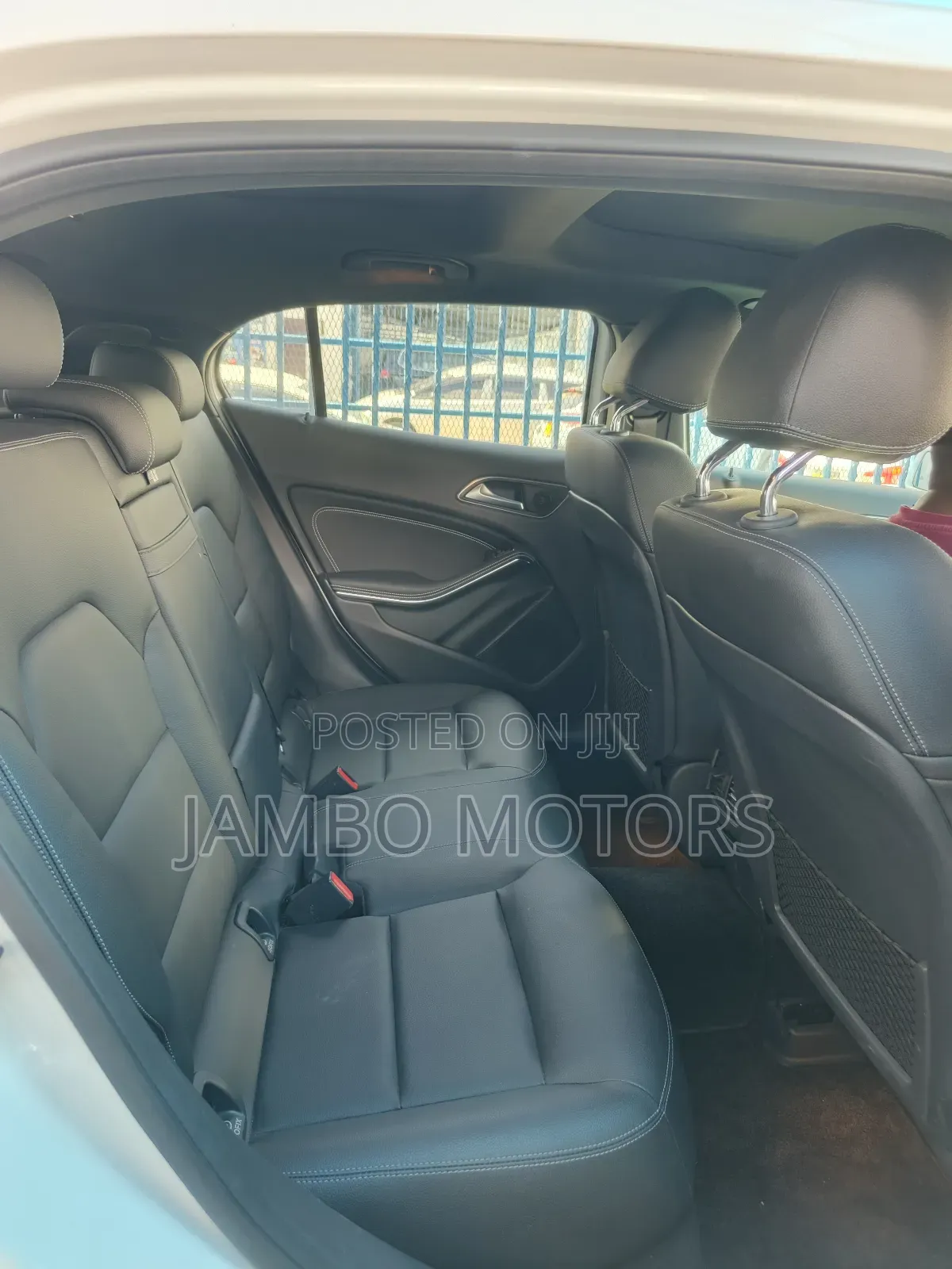 Mercedes-Benz GLA-Class 2019 White