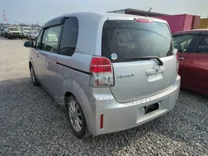Toyota Spade 1.5 2019 Silver