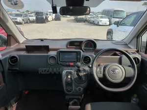 Toyota Spade 1.5 2019 Silver