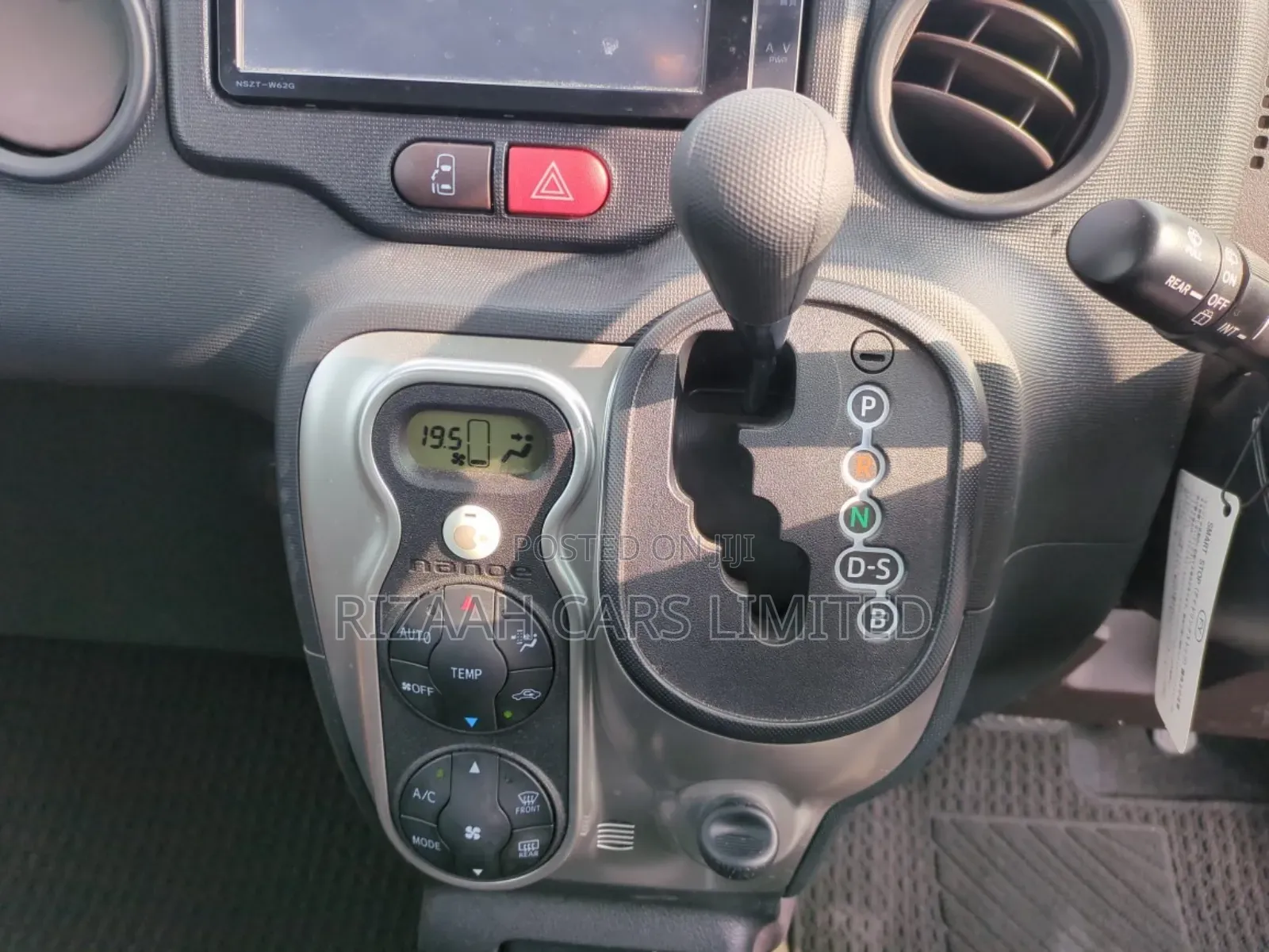 Toyota Spade 1.5 2019 Silver