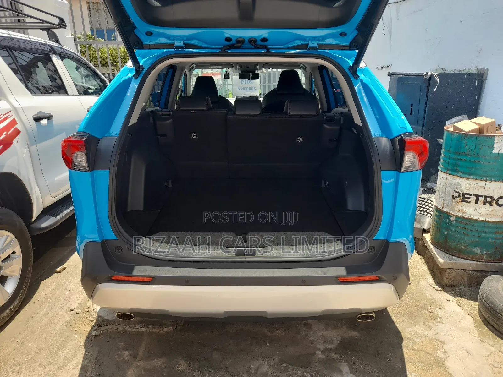 Toyota RAV4 Adventure 2019 Blue