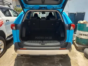Toyota RAV4 Adventure 2019 Blue