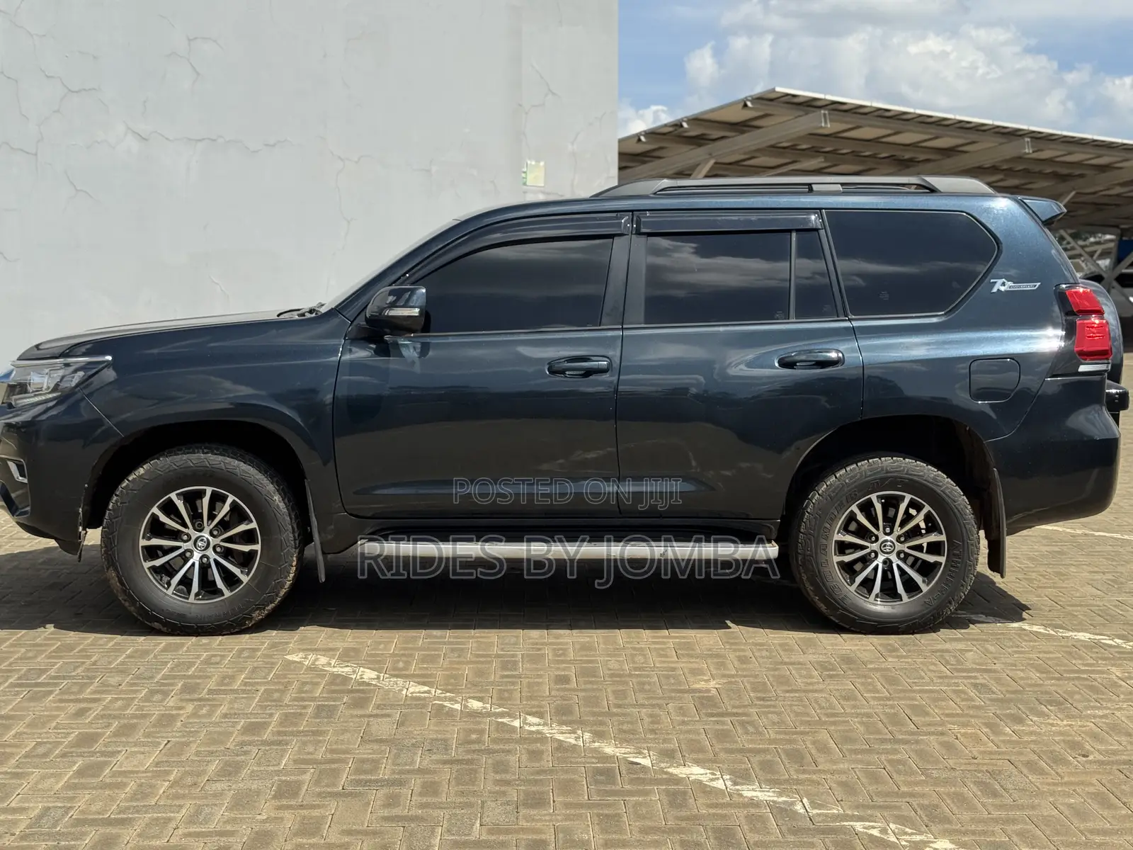Toyota Land Cruiser 2010 Black