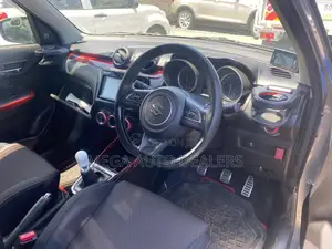 Suzuki Swift 2018 Silver