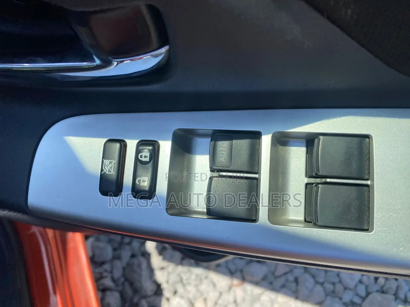 Toyota Vitz 2018 Orange