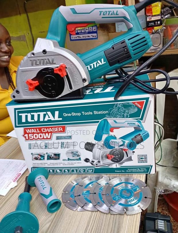 Total Wall Chaser 1500w Comes With 4 Blades - main view