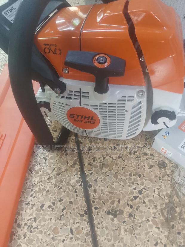 Powerful Stihl Ms 382 Power Saw - main view