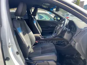Honda Vezel 2018 White