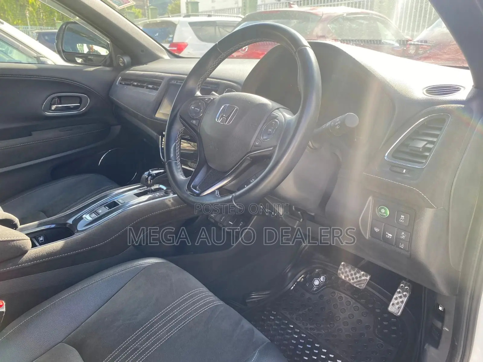 Honda Vezel 2018 White