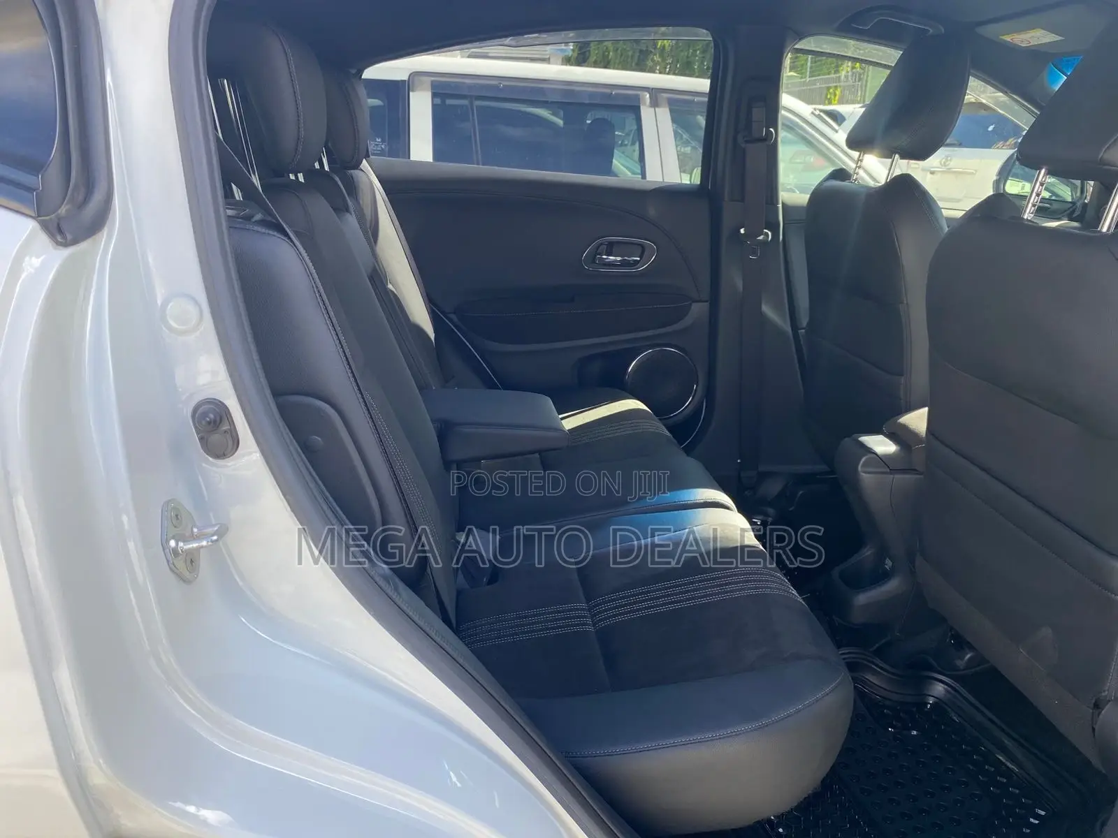 Honda Vezel 2018 White