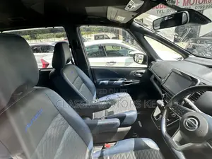 Nissan Serena 2019 Blue
