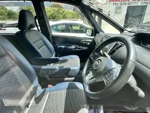 Nissan Serena 2019 Blue