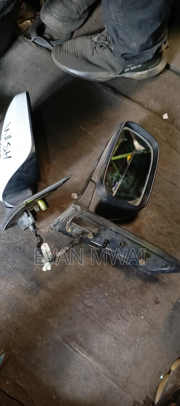 Toyota Wish Old Model 2005 - main view