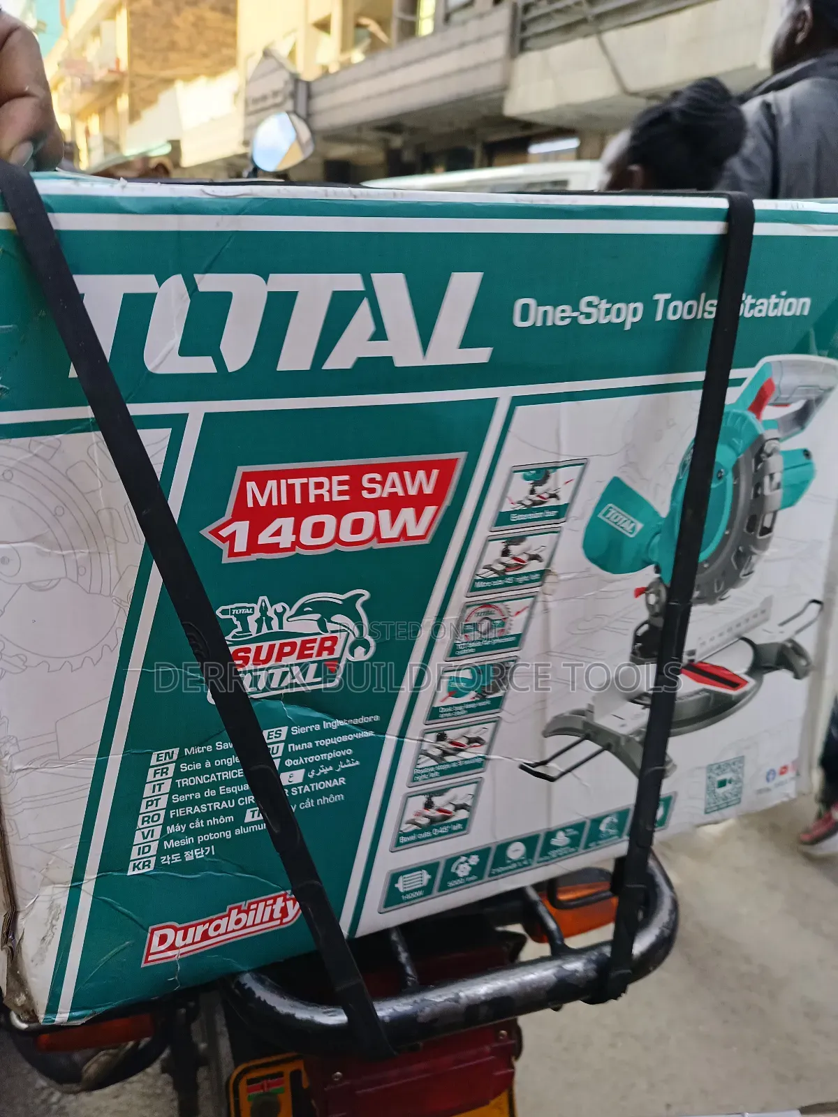 1400w Total Mitre Saw