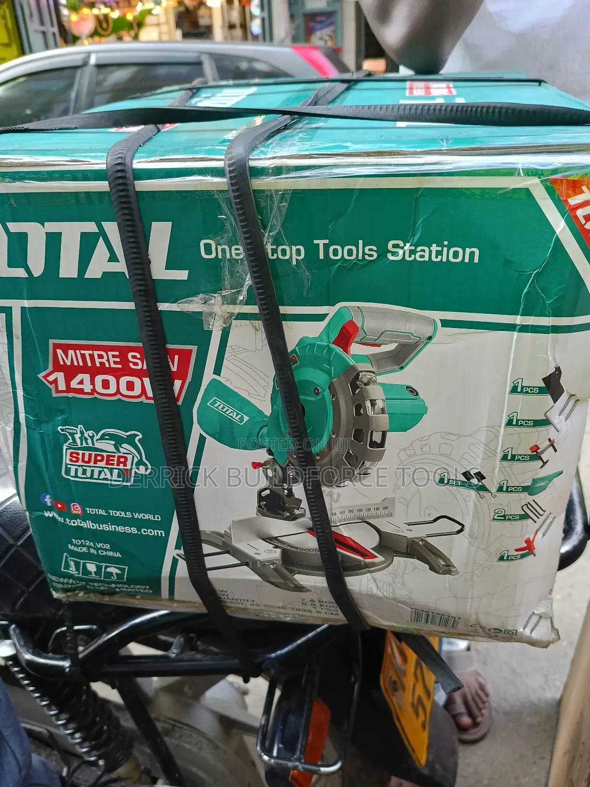 1400w Total Mitre Saw