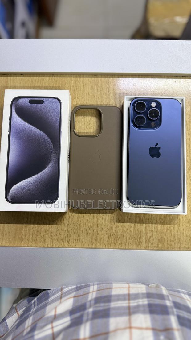 Apple iPhone 15 Pro 256 GB Blue - thumbnail 2