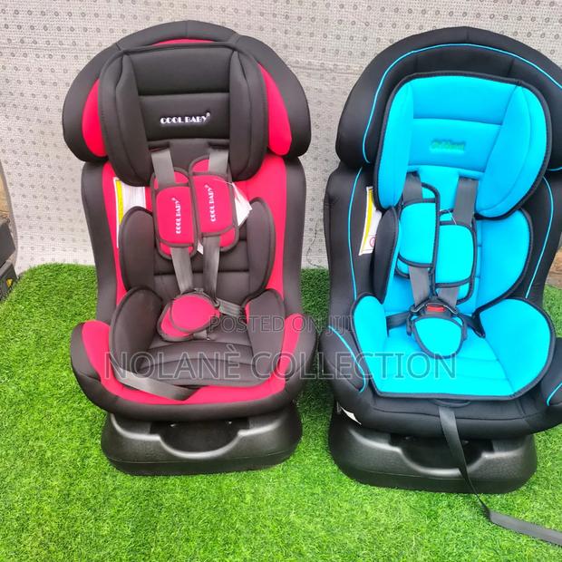 Infant Carseat / Comfy Baby Carseat