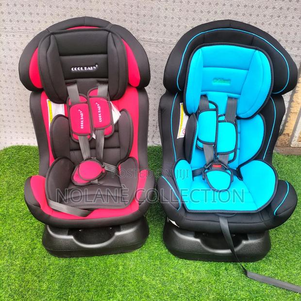 Infant Carseat / Comfy Baby Carseat