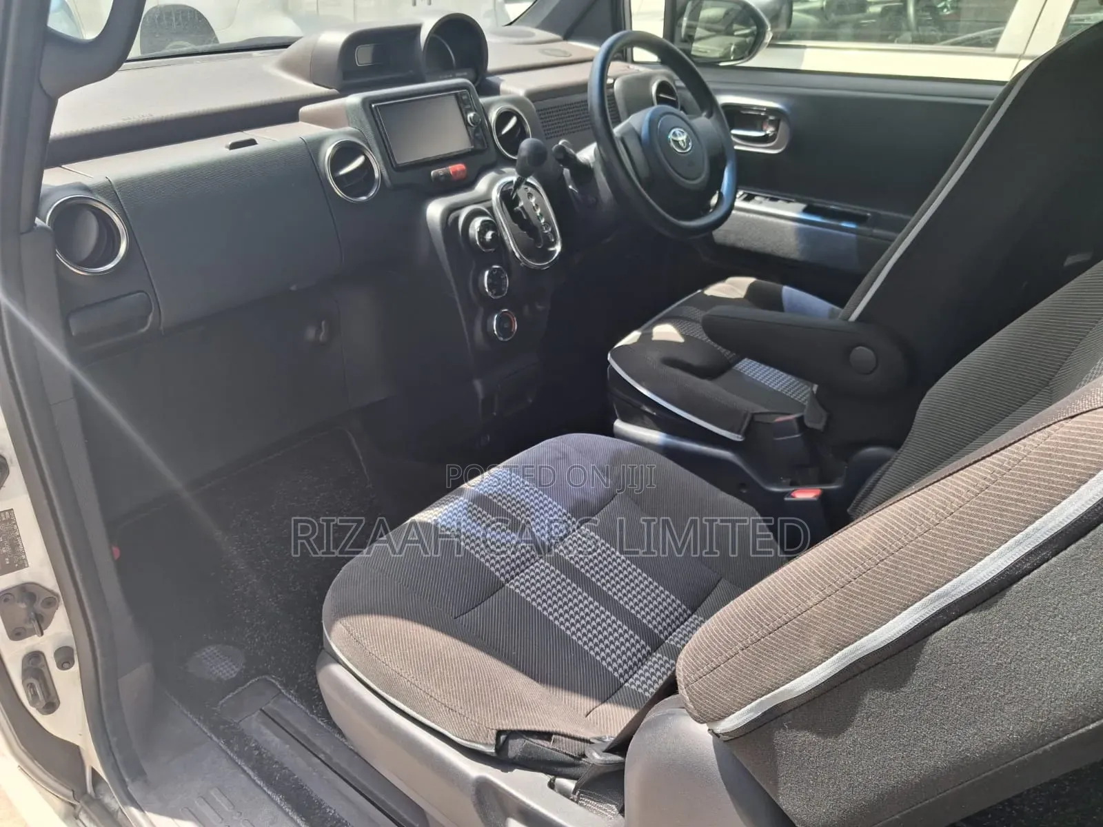 Toyota Spade 1.5 2019 White