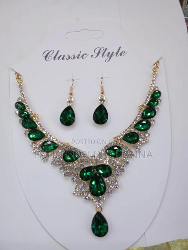 Luxury Jewellery Set - main view