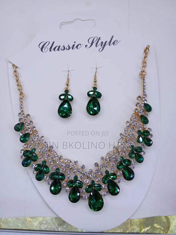 Luxury Jewellery Set - thumbnail 2