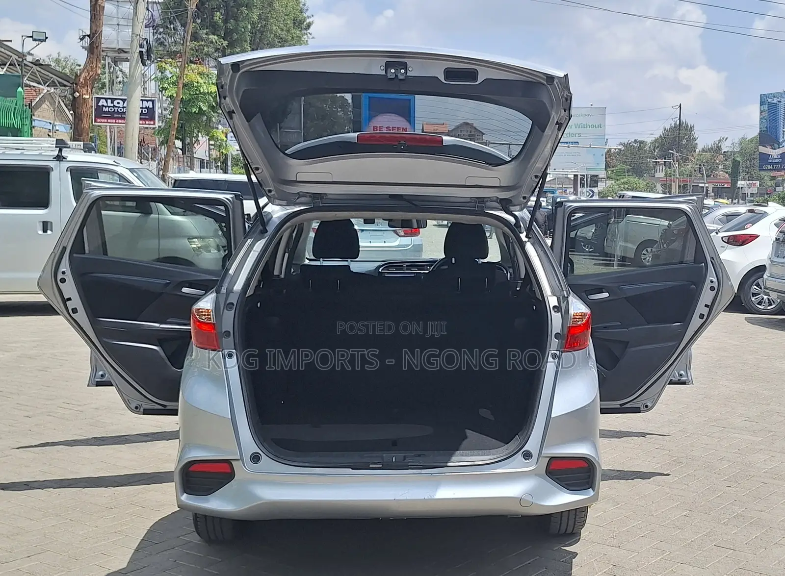 Honda Fit Shuttle 2018 Silver
