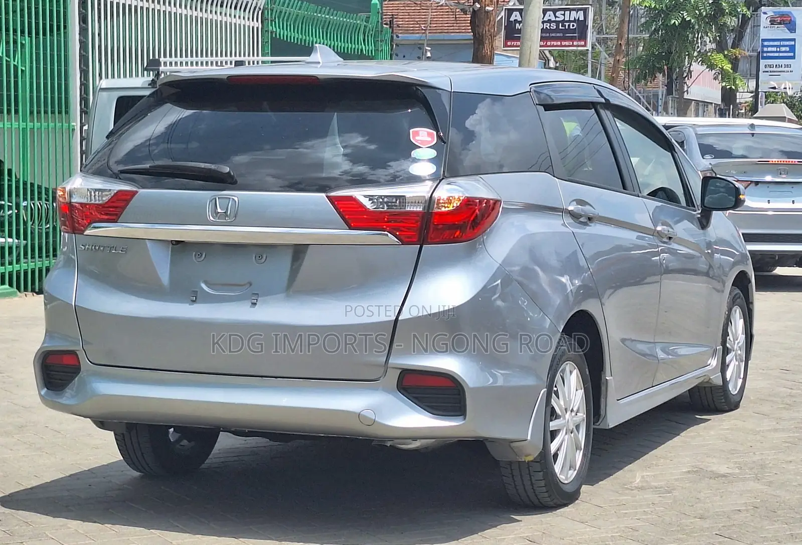 Honda Fit Shuttle 2018 Silver