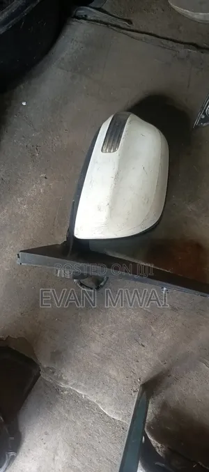 Toyota Ractis 2008 Right Side Only