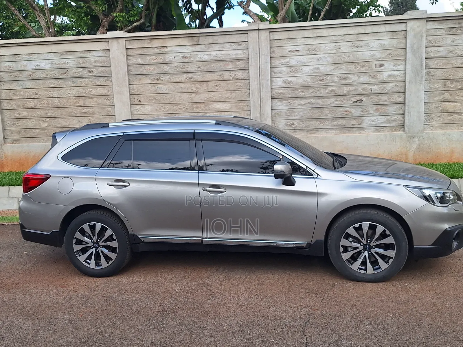 Subaru Outback 2.5i Premium AWD 2017 Gold