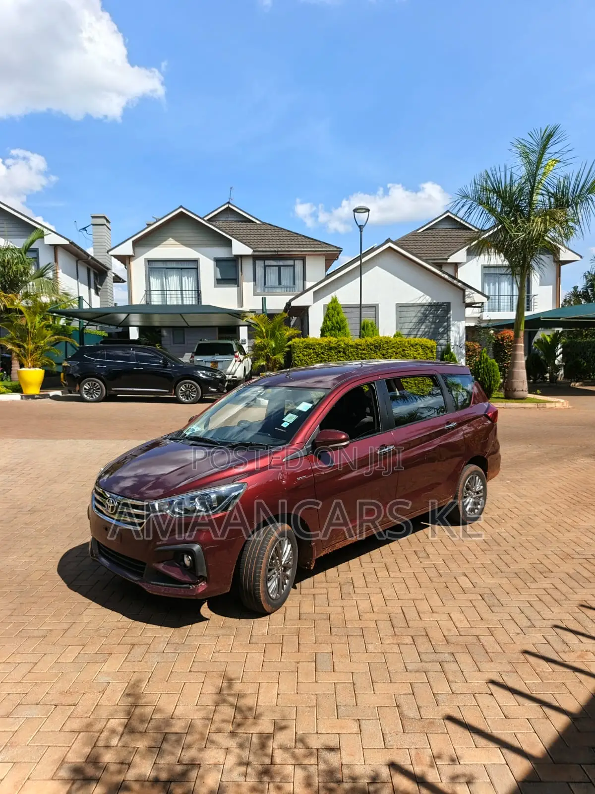 Toyota Rumion 1.5 FWD 2022 Maroon