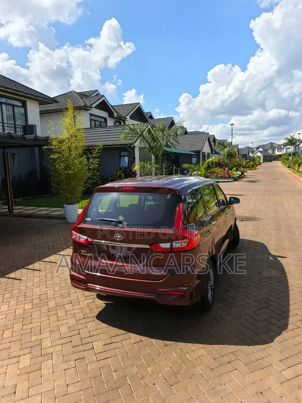 Toyota Rumion 1.5 FWD 2022 Maroon