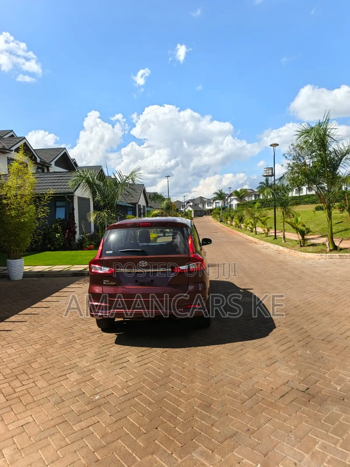 Toyota Rumion 1.5 FWD 2022 Maroon