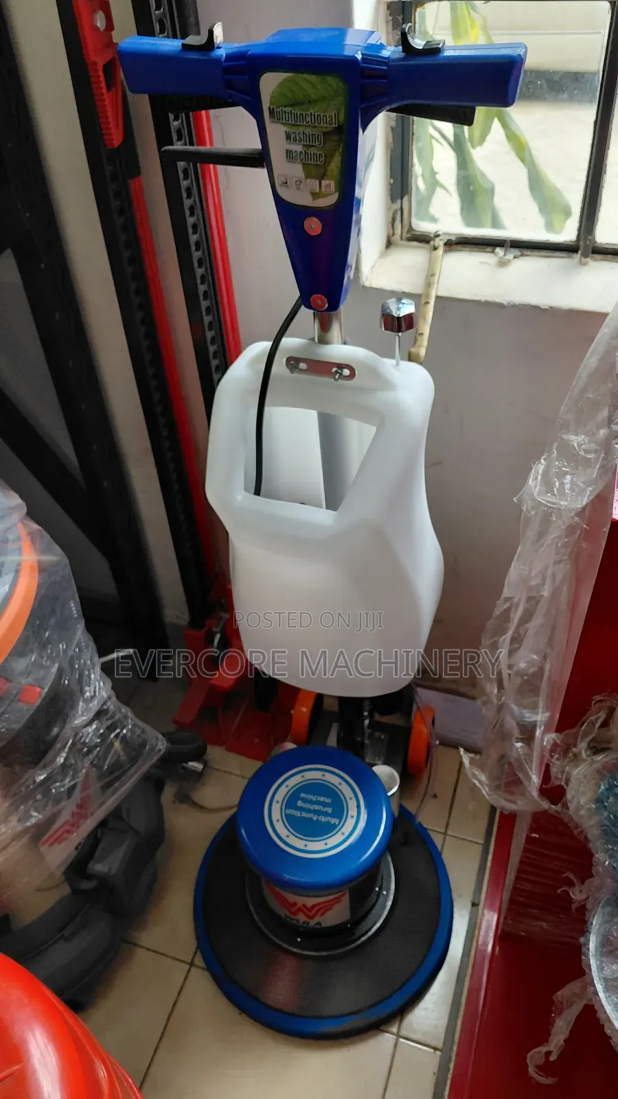 Heavy Duty Floor/Carpet Scrubbing Machine With Brushes.