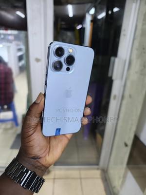 Apple iPhone 13 Pro 256 GB Blue - main view
