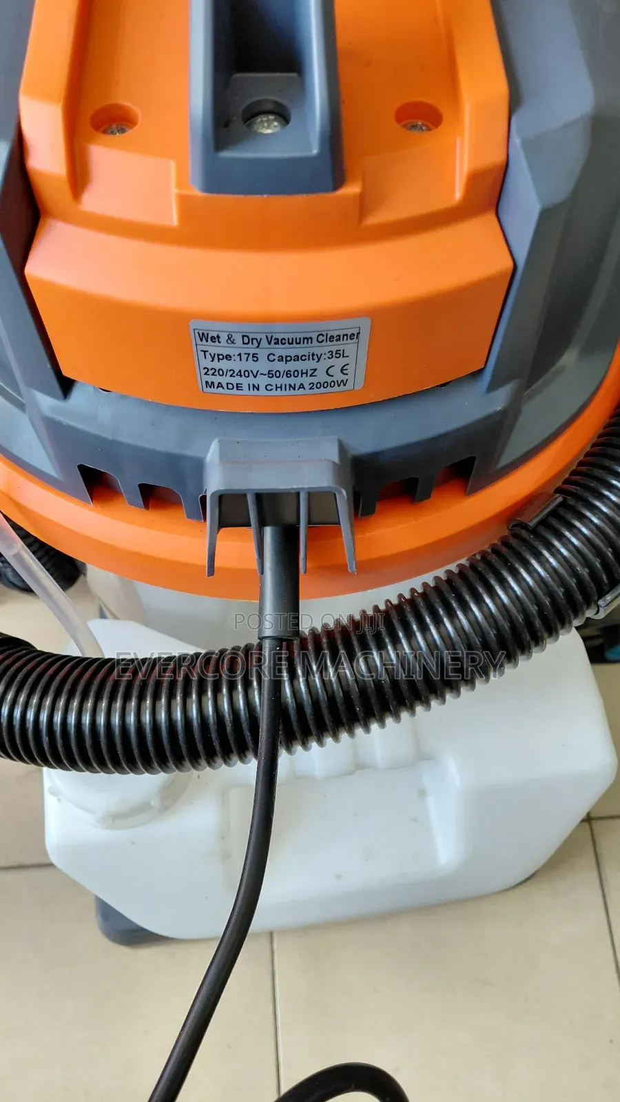 Heavy Duty 35litres Wet and Dry Carpet Cleaner Machine.