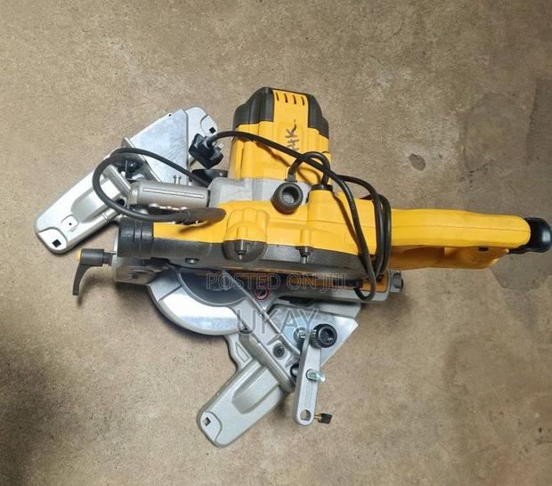 Dewalt Dws773-Gb Compound Mitre Saw. - thumbnail 5