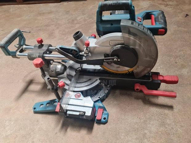 Erbauer Sliding Compound Mitre Saw. - thumbnail 2