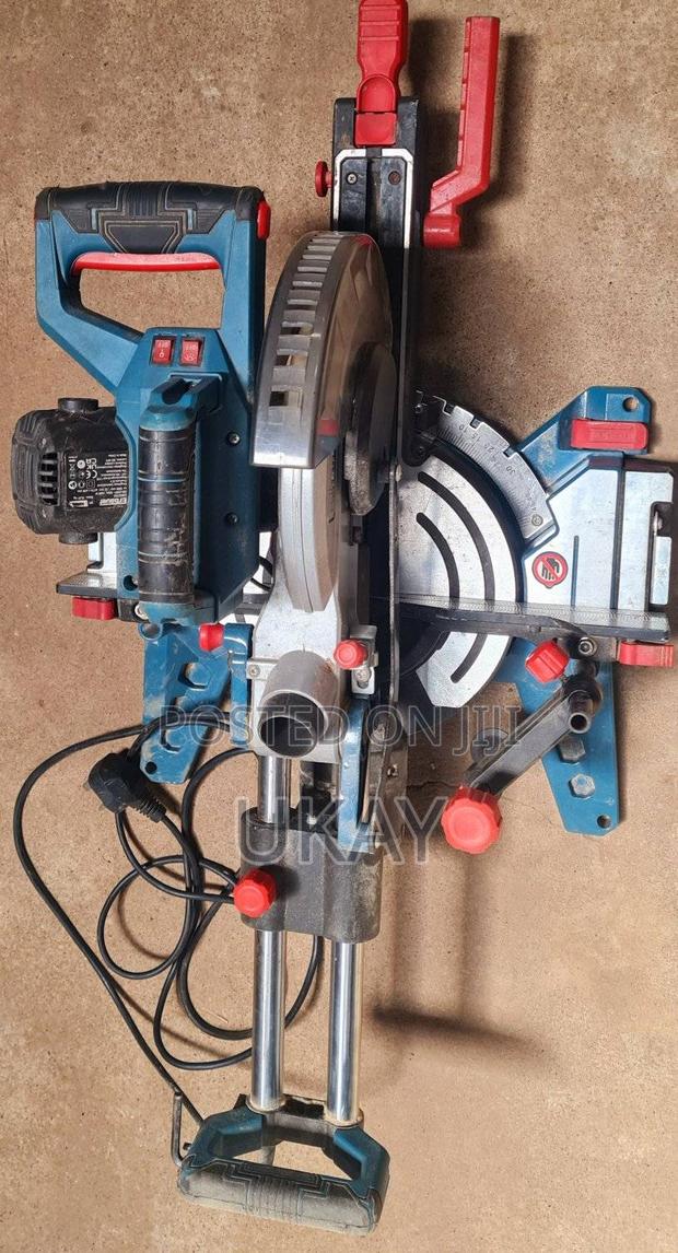 Erbauer Sliding Compound Mitre Saw. - thumbnail 4